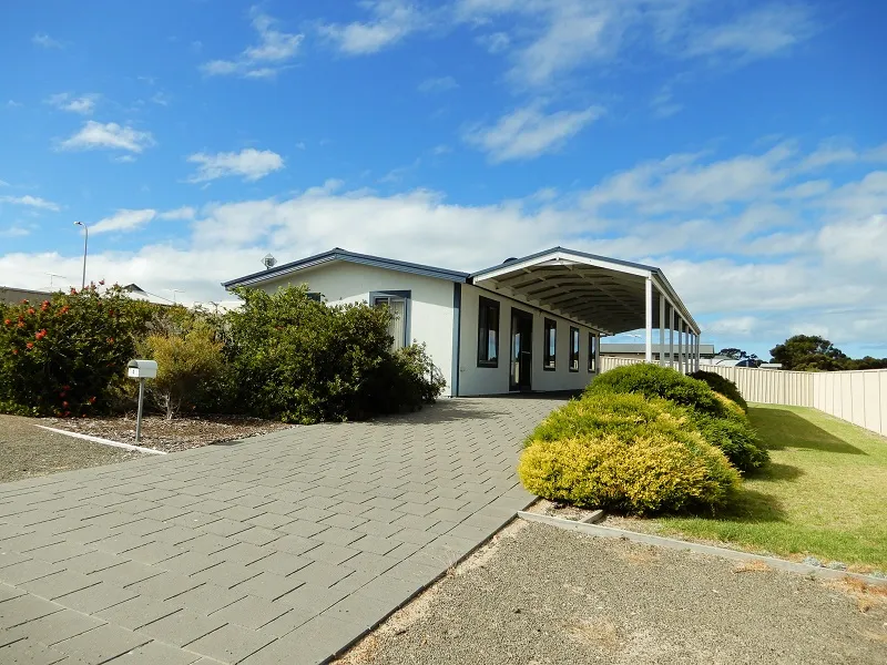 Comfortable Living with sea views at a budget price!