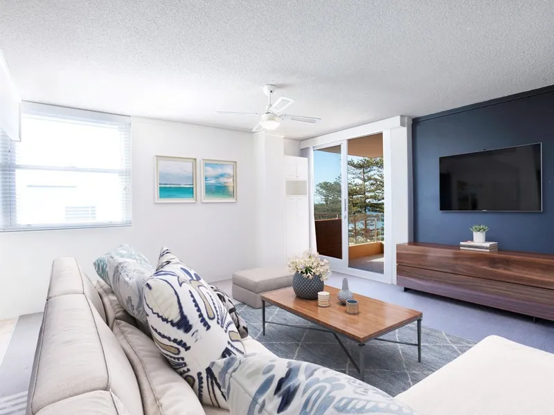 DEPOSIT TAKEN! TOP FLOOR BEACH FRONT POSITION WITH GARAGE