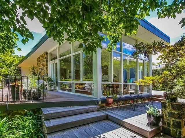 Beautiful Mid-Century Forrest Home!