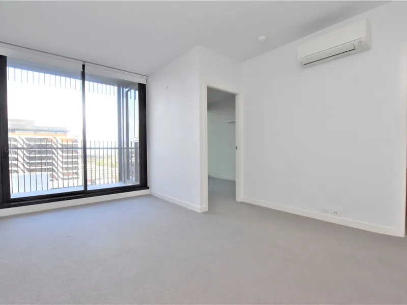 Fantastic Two Bedroom Apartment - Sure to Impress!