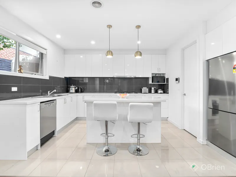 Comfortable Modern Living In The Perfect Location