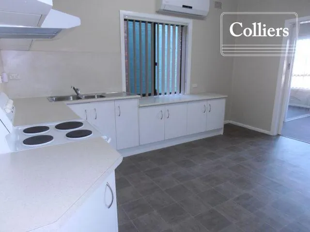 Three Bedroom apartment centrally located in Fairy Meadow