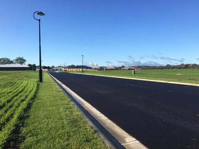 High Quality Duplex or a home with heaps of space for yard and shed