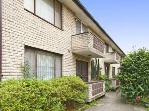 2 bedroom unit, perfectly located in the heart of Lidcombe.