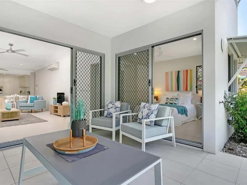 LUXURY BEACHSIDE APARTMENTS - YORKEYS KNOB