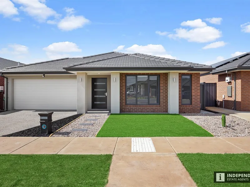 BRAND NEW BEAUTY WITH 2 MASTER BEDROOMS!!