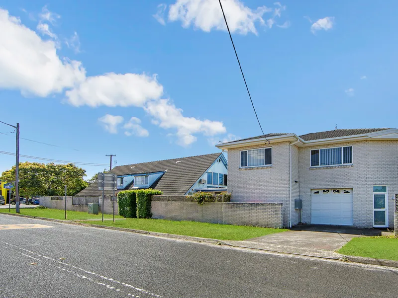 A RARE DEVELOPMENT OPPORTUNITY SET ON A CORNER BLOCK!