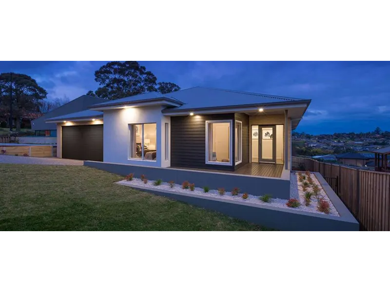 BEAUTIFUL LARGE FAMILY HOME IN TAPITALLEE