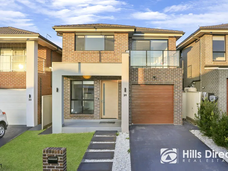 BEAUTIFUL 5 BEDROOM HOME FEATURING A GUEST ROOM DOWNSTAIRS