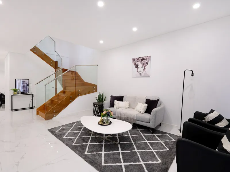 Near New Modern Duplex