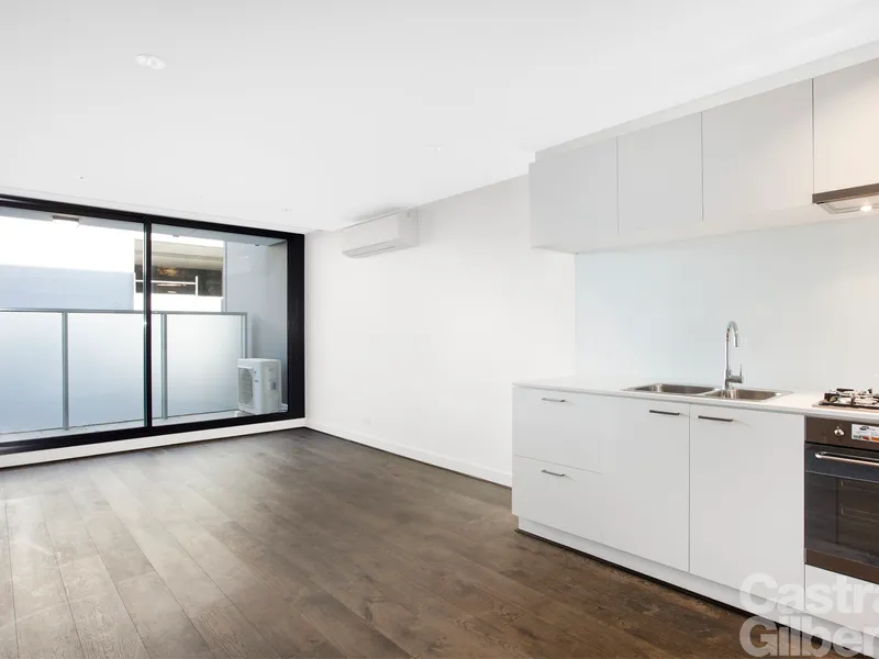 BEAUTIFULLY AMBIENT MODERN APRTMENT