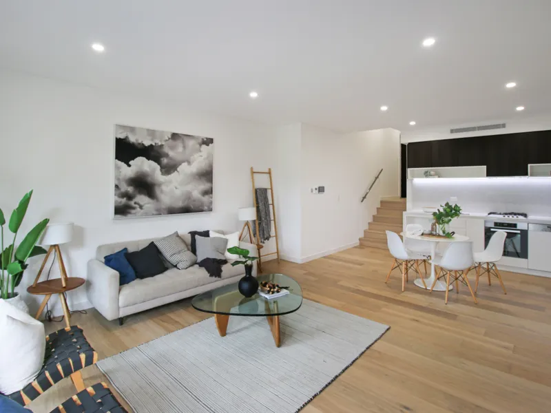 Luxury Brand New 2 Bedroom Apartments - Available Now 