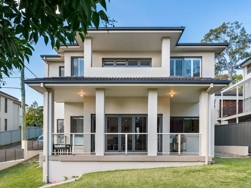 Privacy, elegance, tranquillity and a blue ribbon address