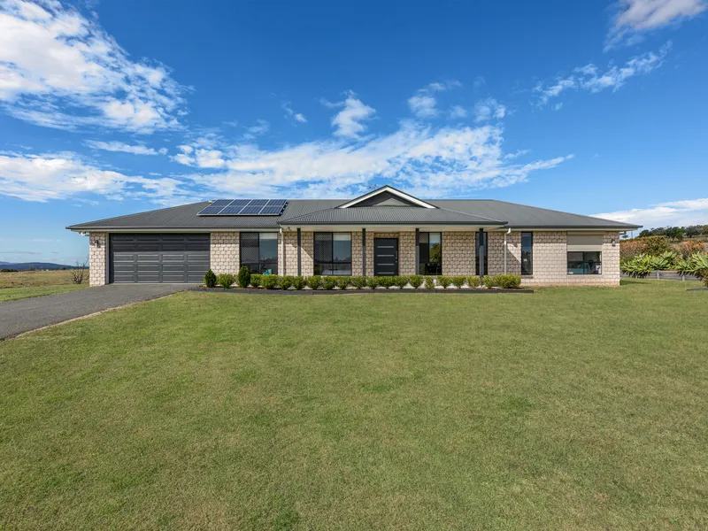 Incredible Rural Lifestyle On 8.5 Acres With Spectacular Views