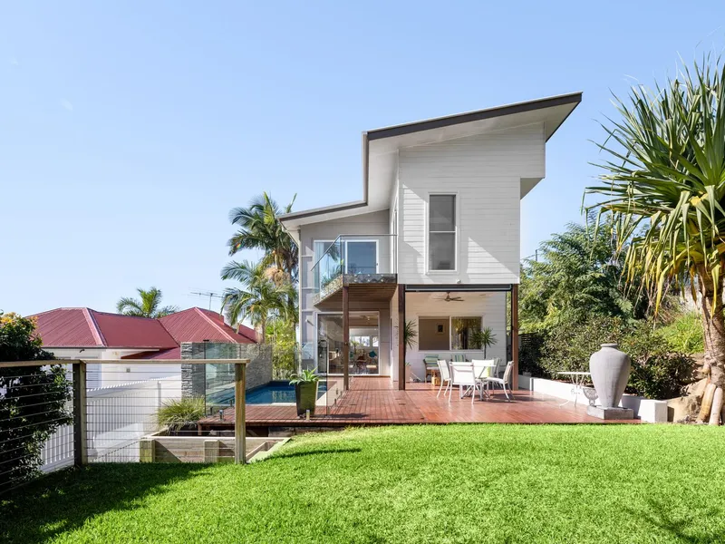 Stunning Contemporary Home in Paddington!