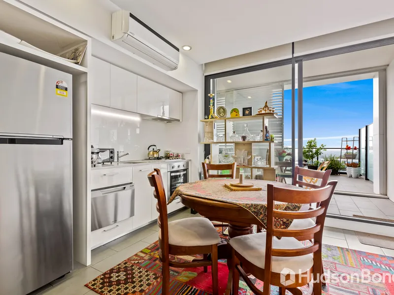 Convenient Living In The Heart of Doncaster!