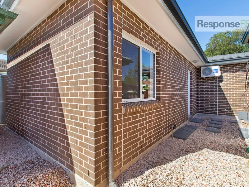 Stunning 2 bedroom spacious Granny flat in the heart of Penrith!