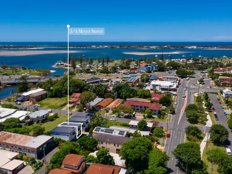 250 METRES TO THE BROADWATER!