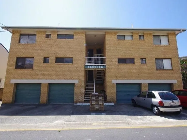 TWO BEDROOM APARTMENT IN PALM BEACH