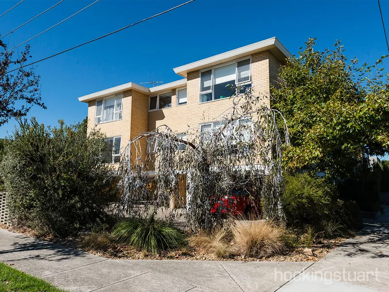 Large apartment in a quiet location