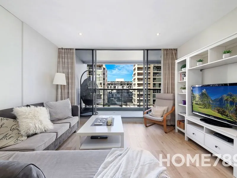 Oversize Spacious 2 Bedroom,enjoy the convenience with Gym +Spa + Pool