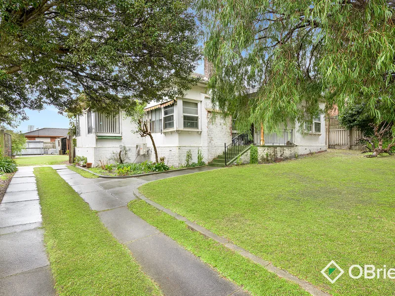 Abundant potential and sensational location, ideal for families, investors or developer