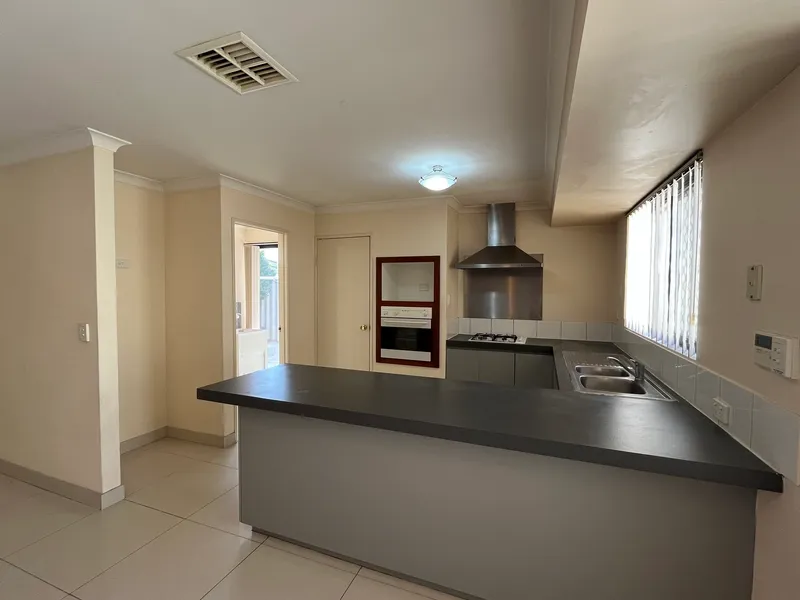 FAMILY HOME WITH SOLAR PANELS!