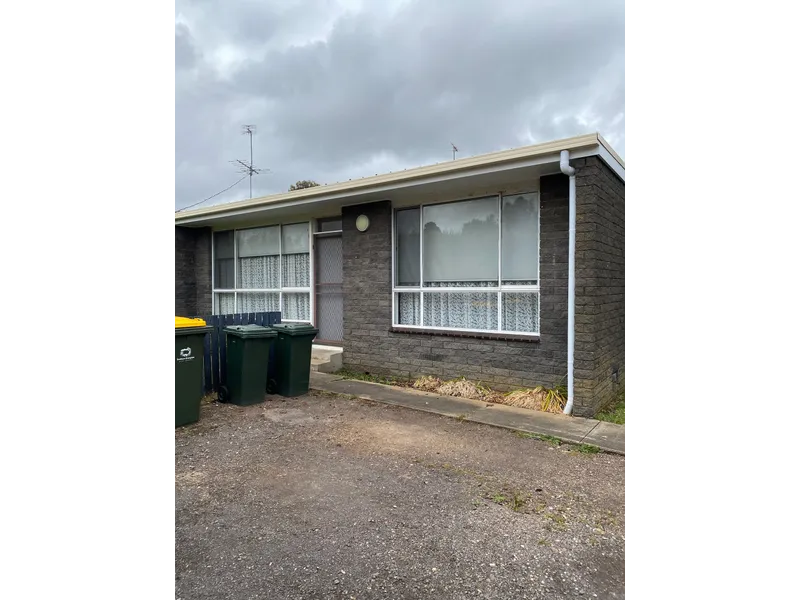 2 Bedroom Unit on Mcphee