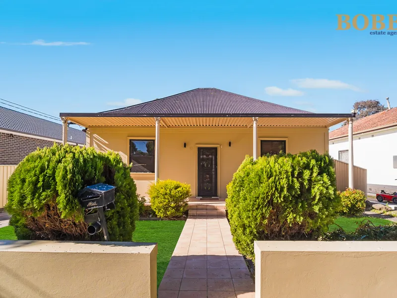 A HOME WITH LOTS OF OPTIONS!