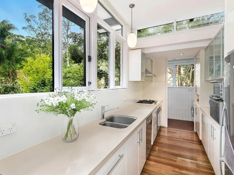 GENEROUS THREE BEDROOM FAMILY HOME IN PRIME WAHROONGA LOCATION