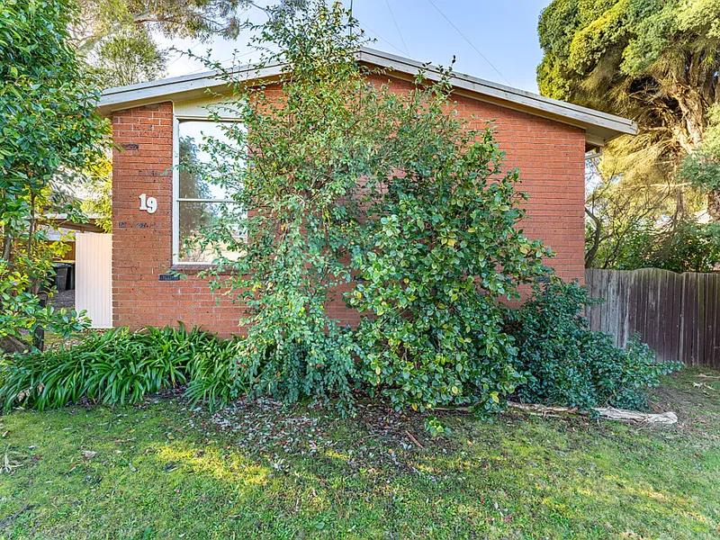 A Renovated Delight In Quiet Location!