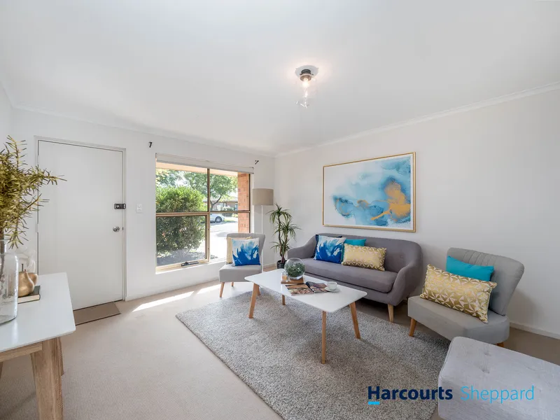 Beautifully maintained 2 bedroom house