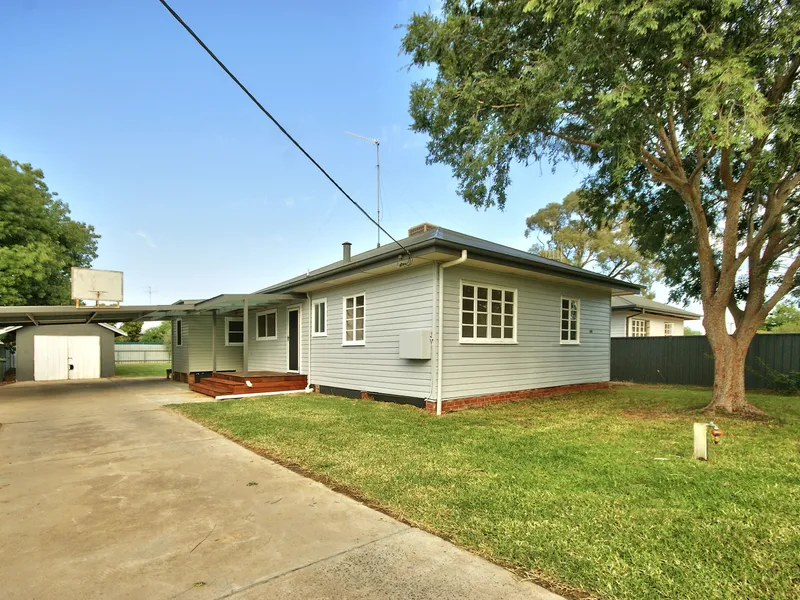 Fantastic location close to McLean Beach and CBD