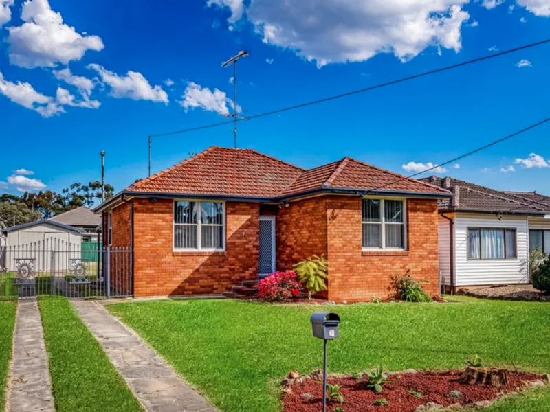 BEAUTIFUL 2 BEDROOM HOME IN GREAT LOCATION!