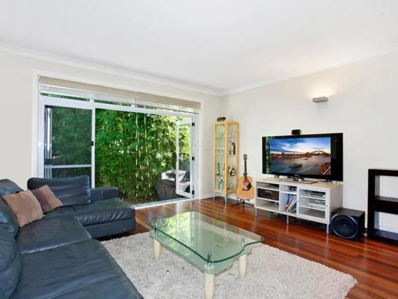 Stylish Contemporary Home in Prime Leichhardt Location