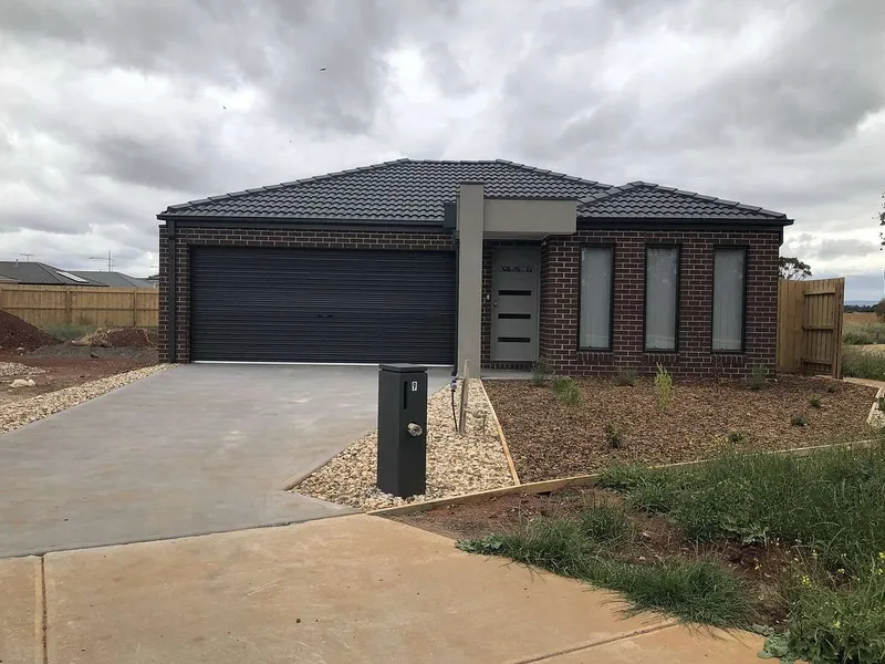 Near New Home In Riverina Estate!