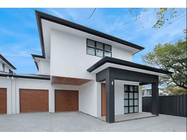 Executive, fringe city living!