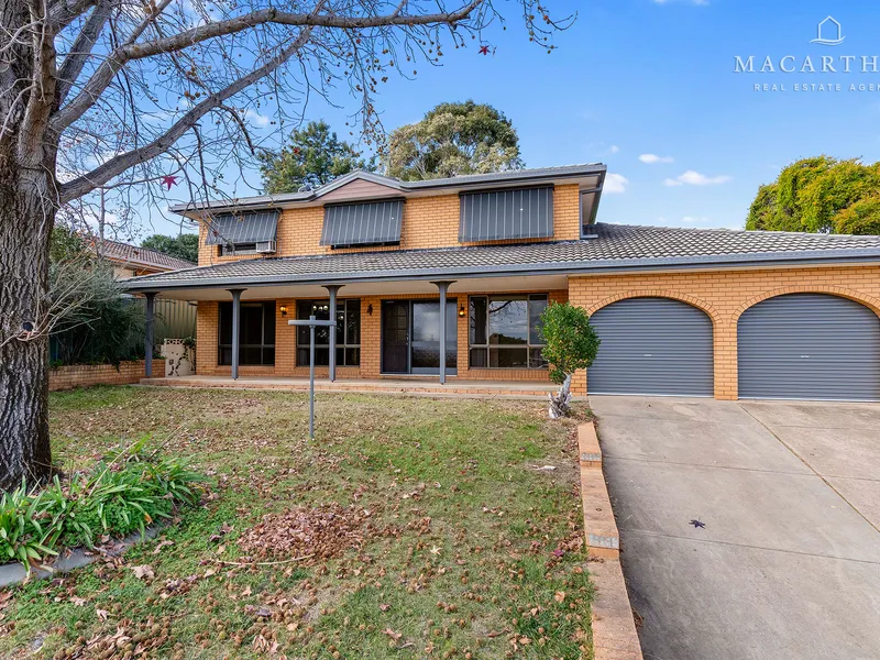 Spacious Two-Storey Home in Tolland
