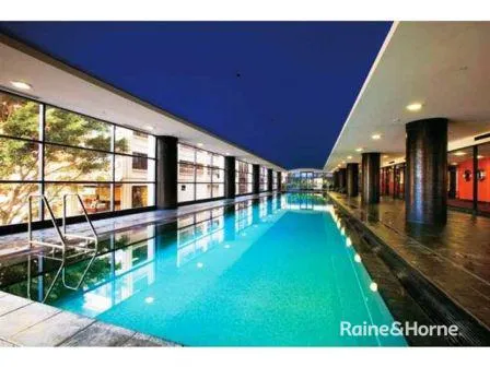 MODERN 1 BEDROOM APARTMENT