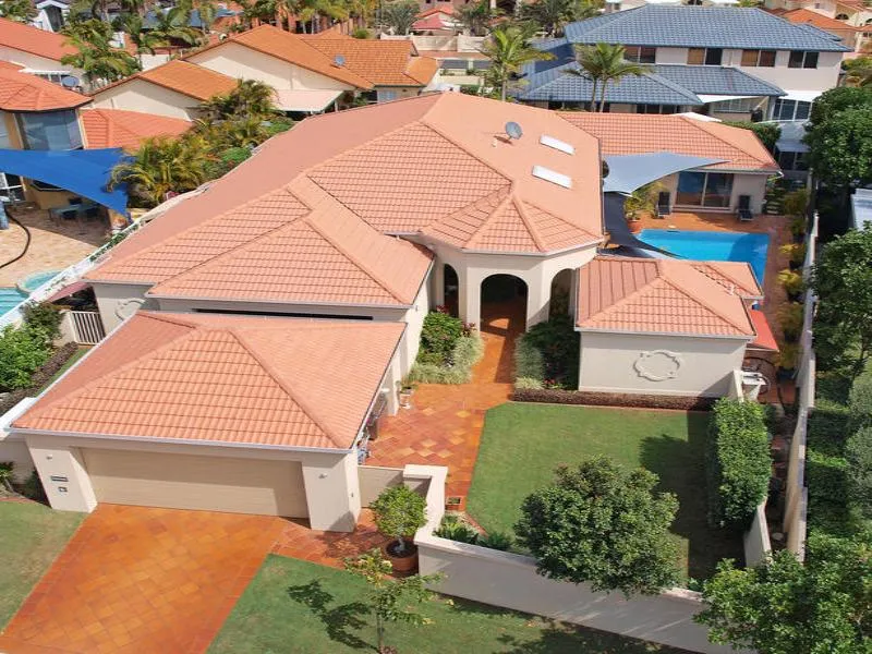 LIFESTYLISH IMPRESSIVE FAMILY LIVING