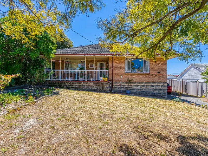 RETAIN & BUILD WITH DUPLEX POTENTIAL ON TOP OF THE HILL!
