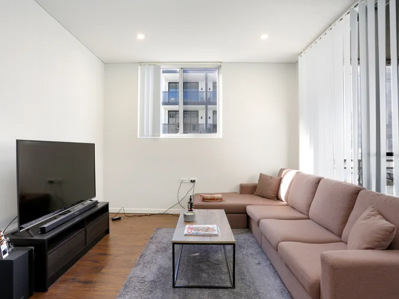 Apartment Of Quality Design Conveniently Positioned