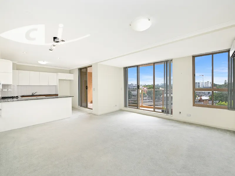 Rare opportunity, spacious 1 bed at convenient location!