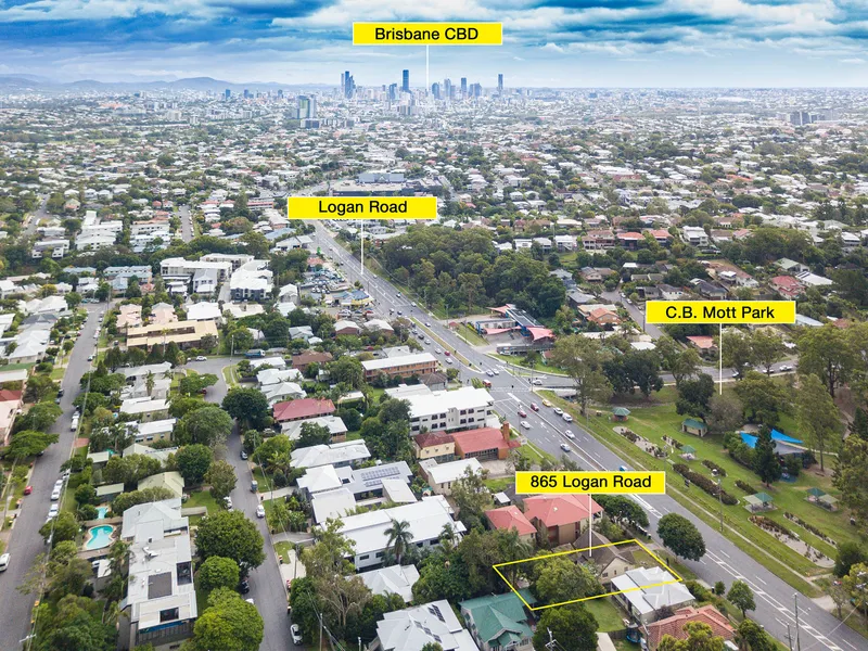 Massive 782m2 block with Development Potential