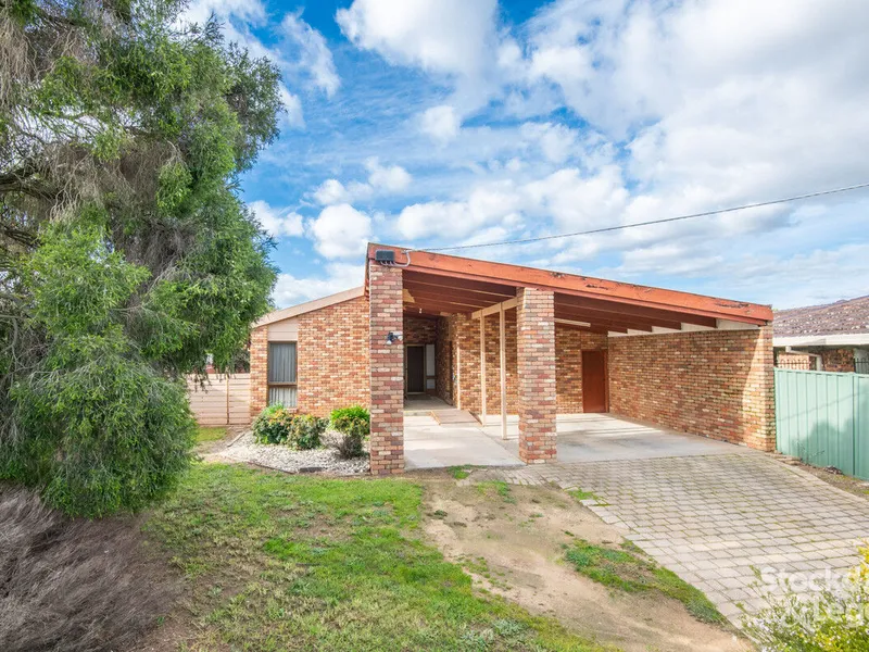 LARGE FAMILY HOME IN SOUTH SHEPPARTON