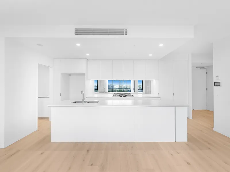 West Village penthouse 3beds + 4baths + Rumpus + 3carports. Best inner-city community, Northeast Aspect, Amazing amenities & views.