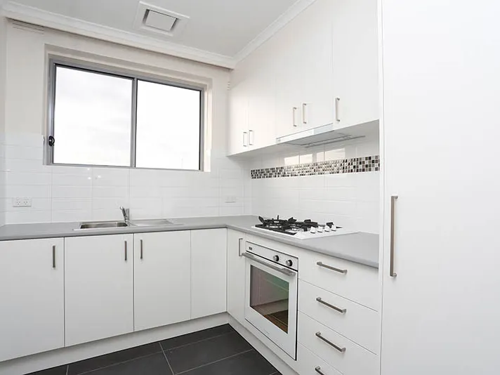 Funky position in Fitzroy