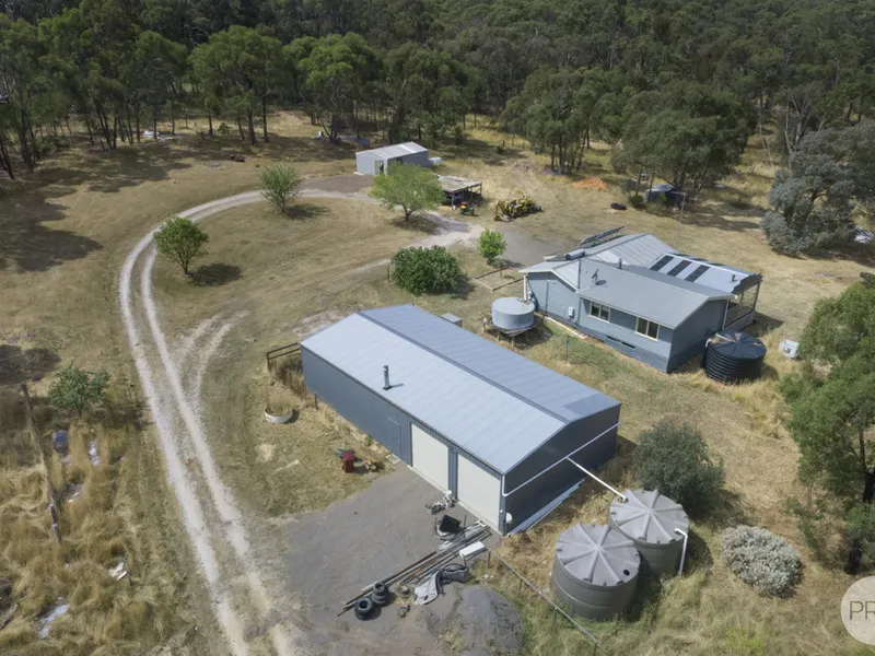 House and 20 Acre Country Getaway, Close to Beaufort
