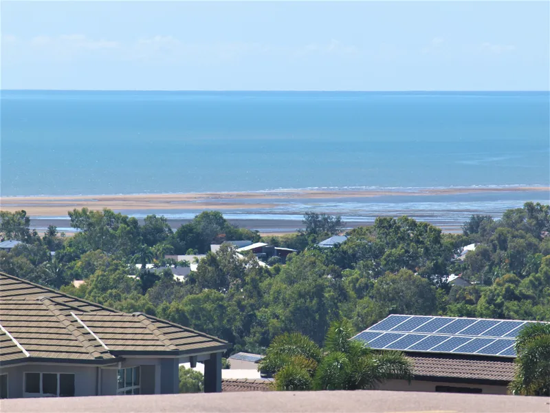 OUTSTANDING OCEAN & VALLEY VIEWS