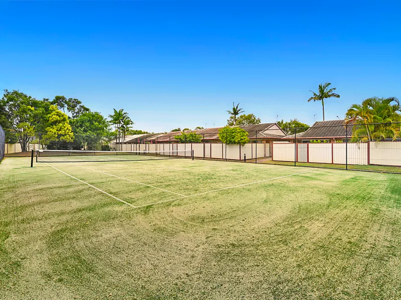 SUN VILLAGE COMPLEX - SINGLE LEVEL VILLA WITH BACKYARD